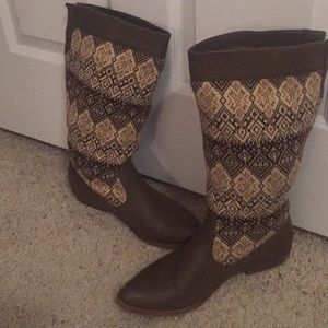 Warm Sweater Patterned Boots